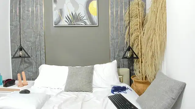 emma evanss   online show from 02/07/26, 11:18