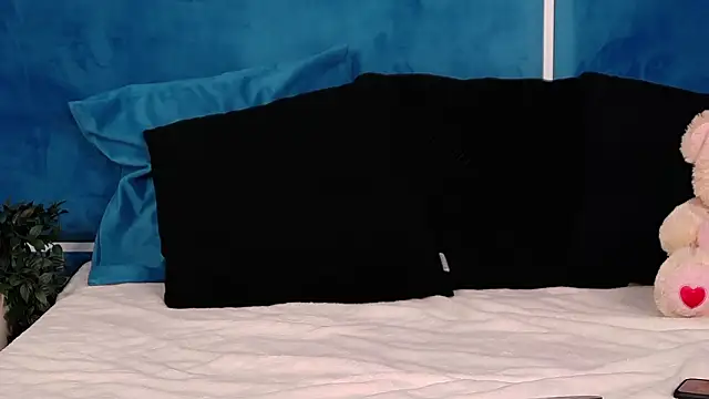 Snapshot of EllaBubbles chatting on 02/07/26, 07:16 EllaBubbles online show from 02/07/26, 07:16