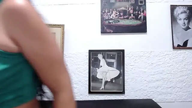 JulianaLopera1 online show from 02/21/26, 01:13