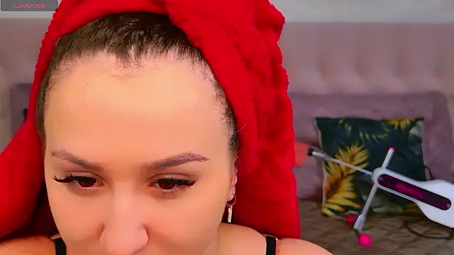 JasminUqueen online show from 02/10/26, 01:15