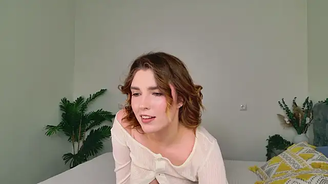 Snapshot of mmm__yes chatting on 02/03/26, 01:27 mmm yes online show from 02/03/26, 01:27