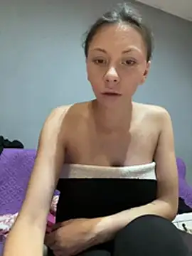 Foxy20withBear online show from 07/17/26, 07:22
