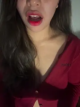 QuynhAnh 2k1 online show from 02/14/26, 05:13