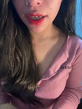 QuynhAnh 2k1 online show from 02/26/26, 08:47