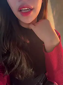 QuynhAnh 2k1 online show from 02/09/26, 07:28