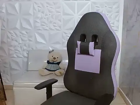 Snapshot of chacorta_ chatting on 02/24/26, 01:01 chacorta online show from 02/24/26, 01:01