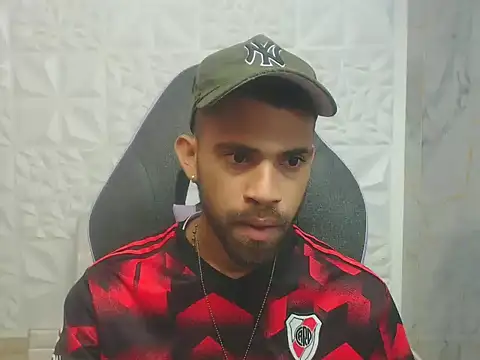 Snapshot of chacorta_ chatting on 02/14/26, 01:11 chacorta online show from 02/14/26, 01:11