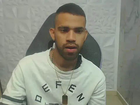 Snapshot of chacorta_ chatting on 02/11/26, 01:11 chacorta online show from 02/11/26, 01:11