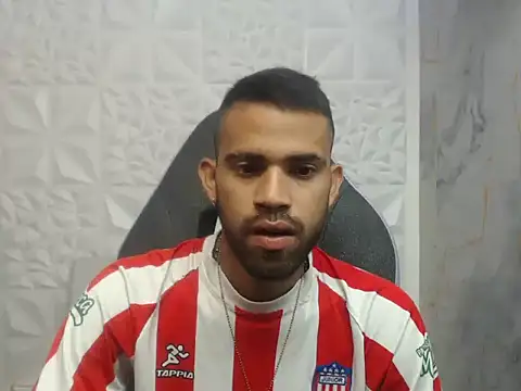 Snapshot of chacorta_ chatting on 02/12/26, 01:55 chacorta online show from 02/12/26, 01:55