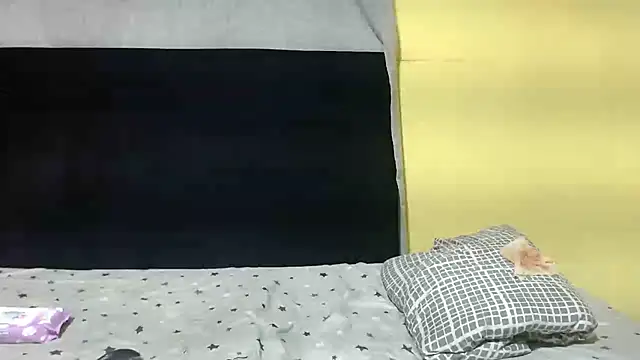 Snapshot of JinglynJuicy22 chatting on 02/26/26, 08:20 JinglynJuicy22 online show from 02/26/26, 08:20