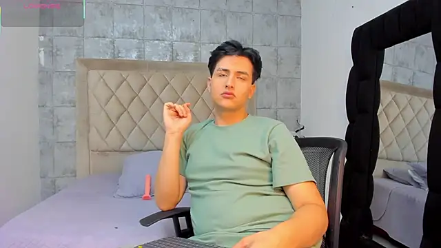 noahWolff  online show from 02/06/26, 04:52