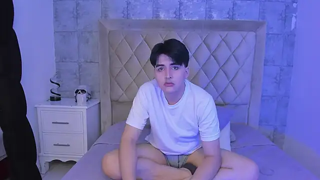 noahWolff  online show from 02/08/26, 04:54