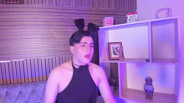 noahWolff  online show from 02/11/26, 04:56