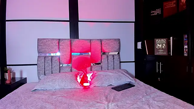 noahWolff  online show from 02/18/26, 05:16