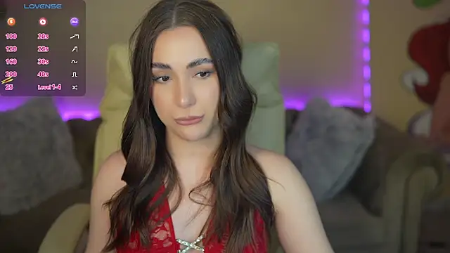 Snapshot of OliviaMoore_ chatting on 06/19/26, 12:55 OliviaMoore online show from 06/19/26, 12:55