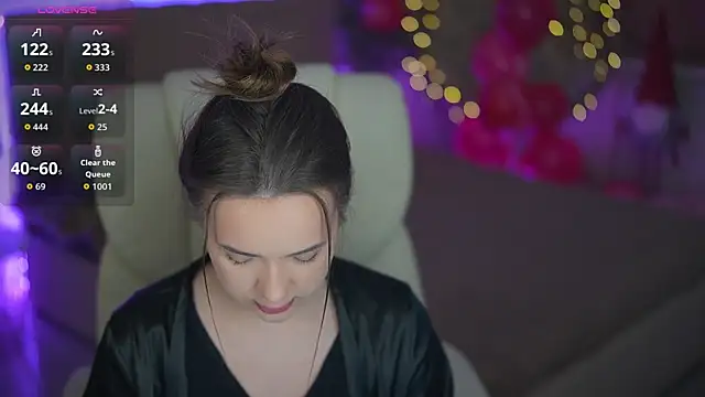 OliviaMoore  online show from 02/17/26, 06:44