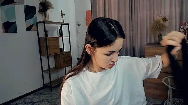 AvantgardAlone online show from 02/08/26, 09:40