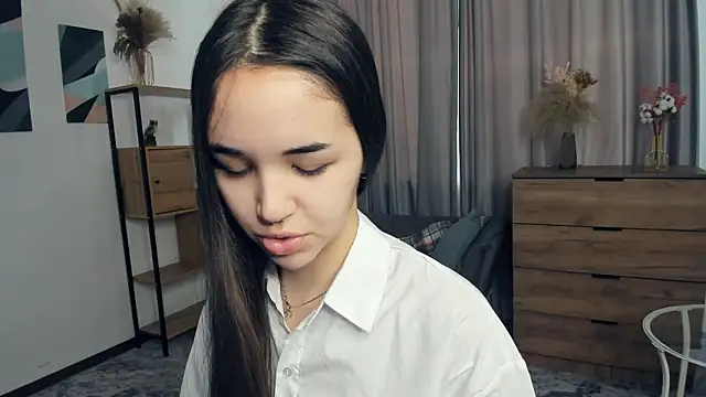 AvantgardAlone online show from 02/11/26, 09:31