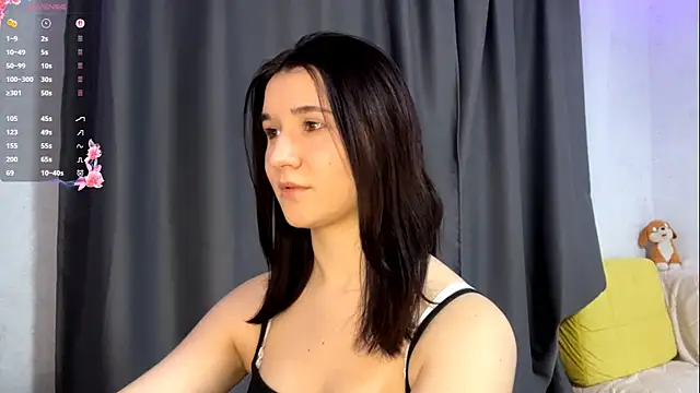 Snapshot of elaravoss chatting on 02/04/26, 02:45 elaravoss online show from 02/04/26, 02:45