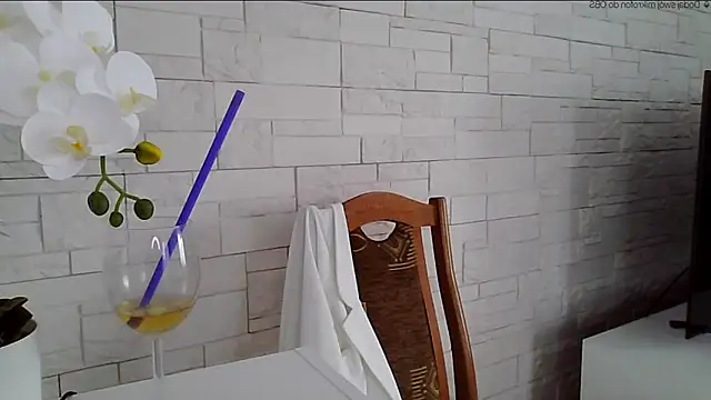 JuliaLovely online show from 05/24/26, 02:50