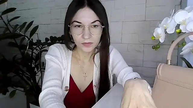 Snapshot of JuliaLovely chatting on 02/13/26, 02:39 JuliaLovely online show from 02/13/26, 02:39