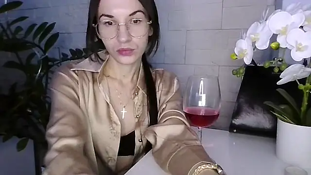 Snapshot of JuliaLovely chatting on 02/08/26, 03:32 JuliaLovely online show from 02/08/26, 03:32