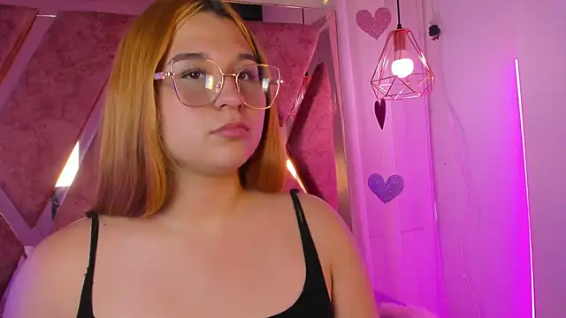 Snapshot of shantal_cooper_ chatting on 03/02/26, 08:38 shantal cooper online show from 03/02/26, 08:38