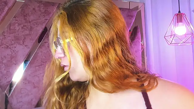 Snapshot of shantal_cooper_ chatting on 02/07/26, 07:33 shantal cooper online show from 02/07/26, 07:33