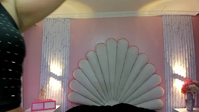 Kateemos online show from 03/19/26, 02:17