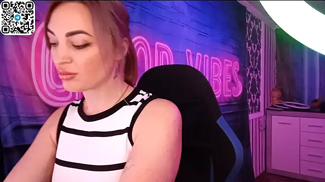 Vellora  online show from 02/22/26, 01:46