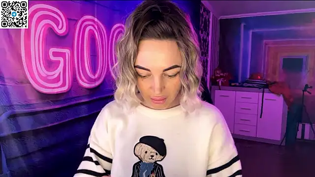 Vellora  online show from 03/23/26, 05:24