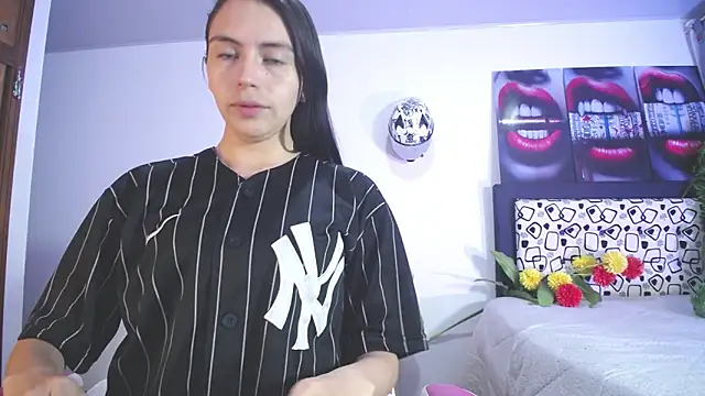 lika little0 online show from 05/06/26, 11:53