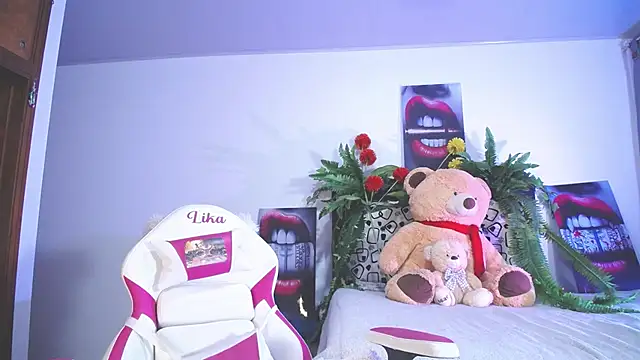 lika little0 online show from 04/22/26, 10:49