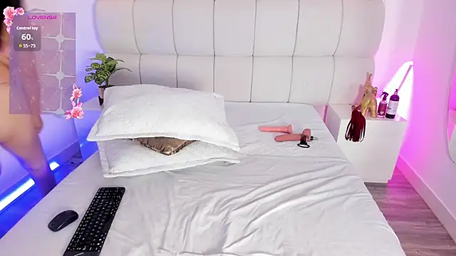 Snapshot of Dakota_Hills chatting on 02/19/26, 07:22 Dakota Hills online show from 02/19/26, 07:22