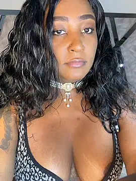 Snapshot of Denise_wolfe21 chatting on 02/12/26, 06:51 Denise wolfe21 online show from 02/12/26, 06:51