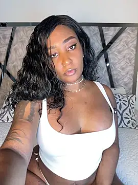 Snapshot of Denise_wolfe21 chatting on 02/10/26, 06:51 Denise wolfe21 online show from 02/10/26, 06:51