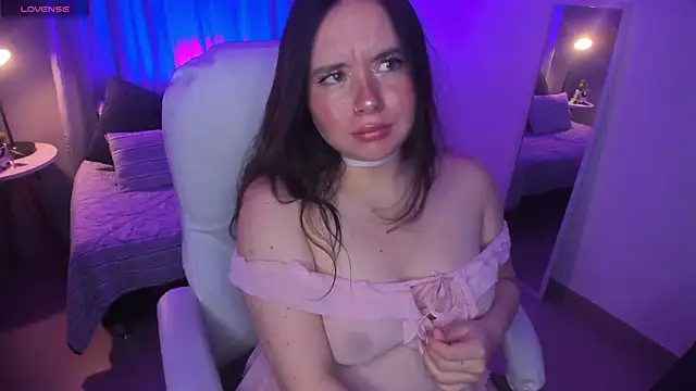 Raven sweeteyes online show from 04/05/26, 12:12