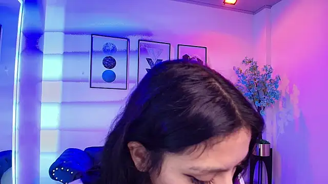 Maddie T18 online show from 03/27/26, 11:44