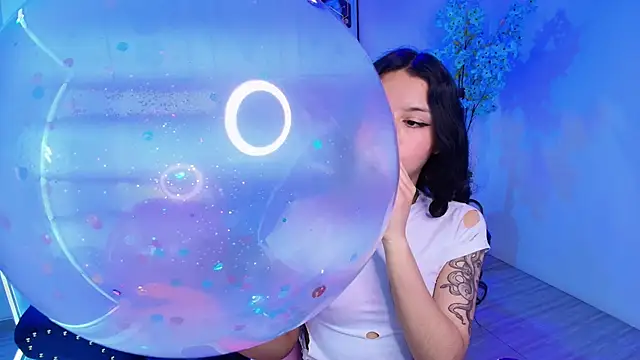 Maddie T18 online show from 05/12/26, 11:49