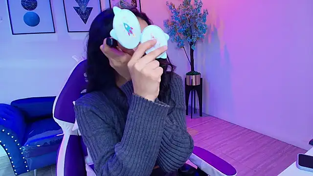 Maddie T18 online show from 04/09/26, 11:27