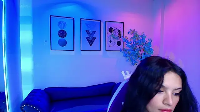 Maddie T18 online show from 05/29/26, 11:27