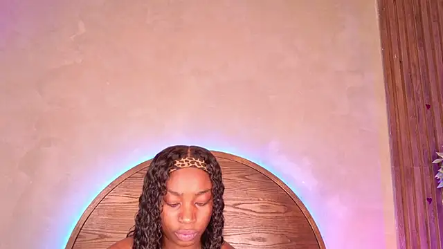 mollyjackson  online show from 05/05/26, 11:30