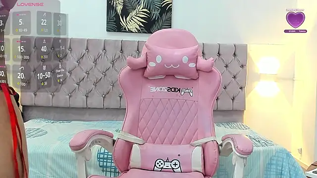 thaliaa smith1 online show from 04/07/26, 08:54