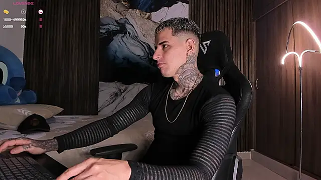 Snapshot of trisstann_ chatting on 02/14/26, 04:51 trisstann online show from 02/14/26, 04:51