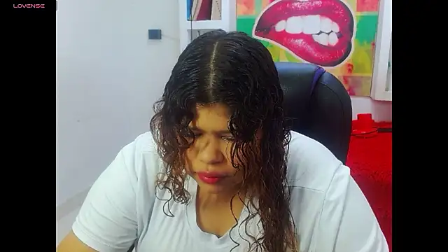 Snapshot of Cloe_r chatting on 02/04/26, 10:38 Cloe r online show from 02/04/26, 10:38