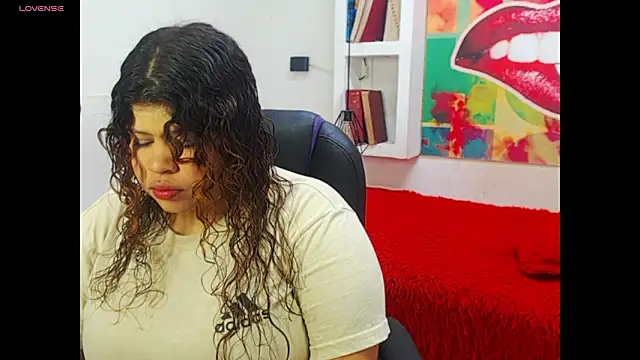 Snapshot of Cloe_r chatting on 02/11/26, 08:31 Cloe r online show from 02/11/26, 08:31