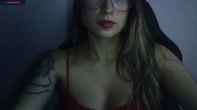 Tifanny 0a online show from 04/16/26, 09:39