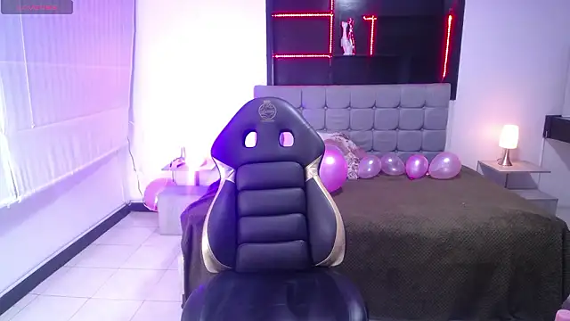 Snapshot of Perla_lovely_ chatting on 02/15/26, 12:26 Perla lovely online show from 02/15/26, 12:26