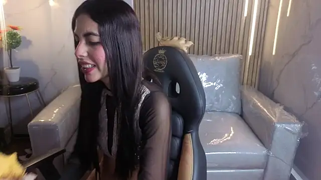 Perla lovely  online show from 05/28/26, 12:11