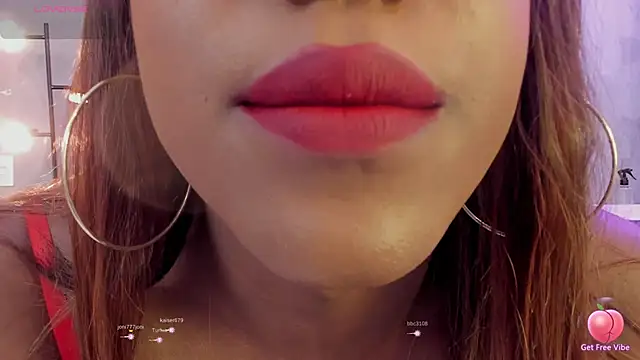 Snapshot of naomi__blair chatting on 03/16/26, 03:36 naomi blair online show from 03/16/26, 03:36